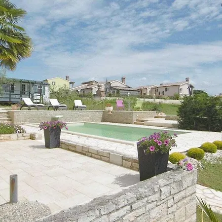Holiday home Emma Comfortable *
