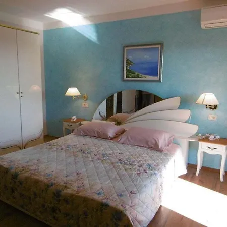 Emma Comfortable Holiday home Kastelir